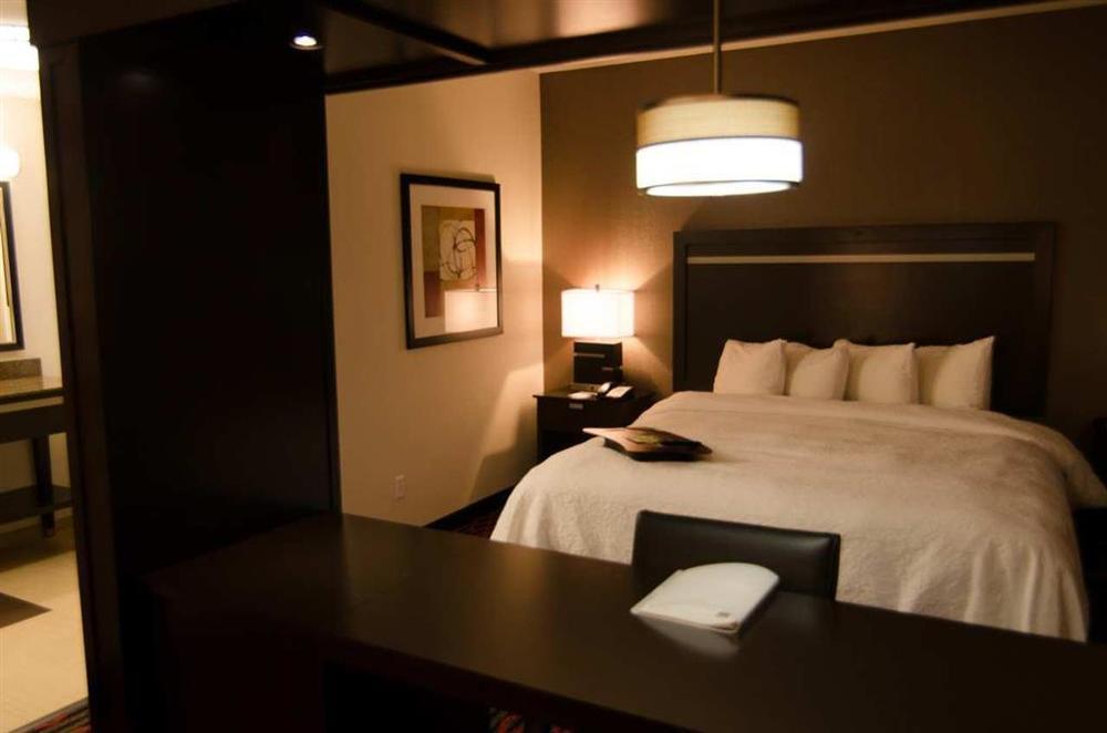 Hampton Inn & Suites Houston/Лиг-Сити Номер фото